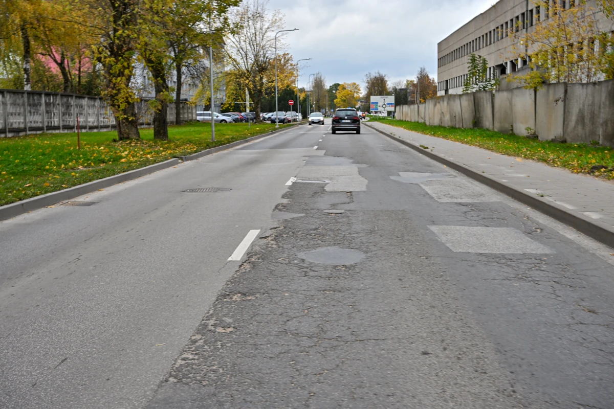 Dėl Senamiesčio gatvės remonto laikinai bus ribojamas eismas, keisis viešojo transporto maršrutai