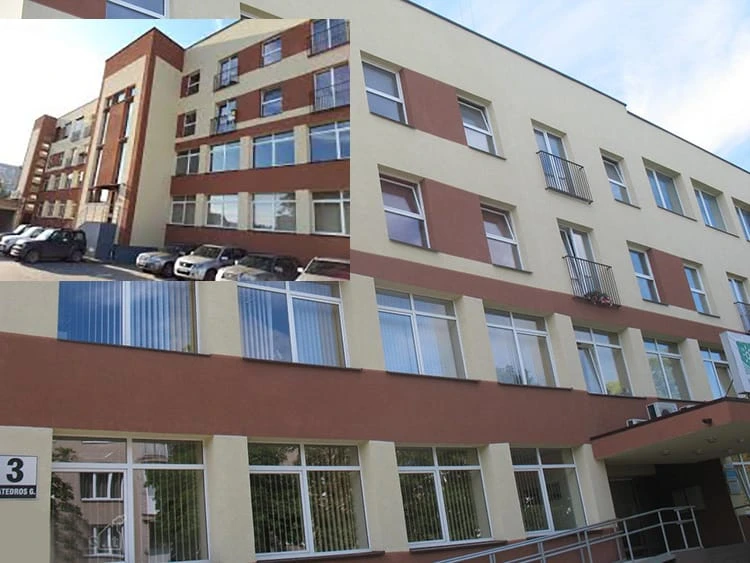 Sugadinti NAM kieme stovėję automobiliai