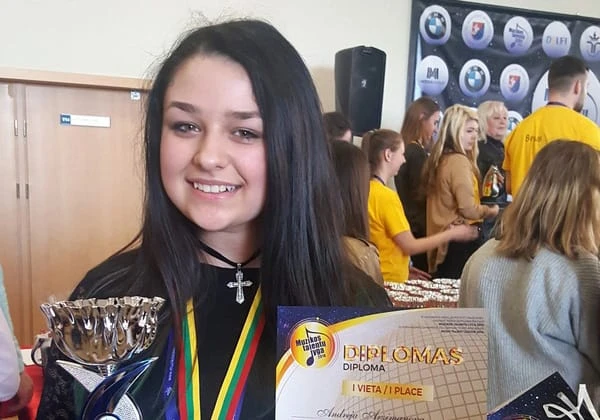 „Muzikos talentų lygoje“ – Raguvos gimnazijos mokinės sėkmė