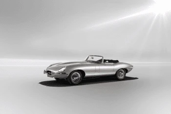 Nenusilaužkite kaklo: keliuose pasirodys gražiausias pasaulyje elektrinis automobilis „Jaguar E-type Zero“