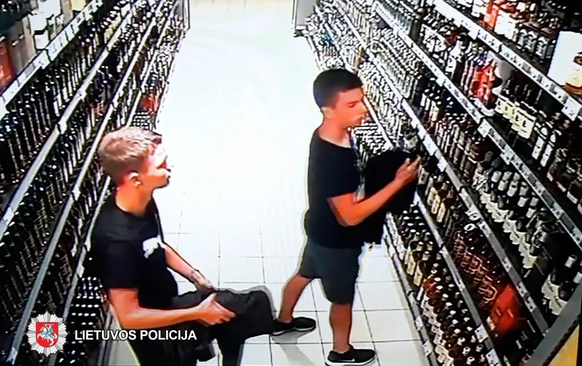 Policija prašo padėti atpažinti įtariamuosius ir ieško eismo įvykių liudytojų
