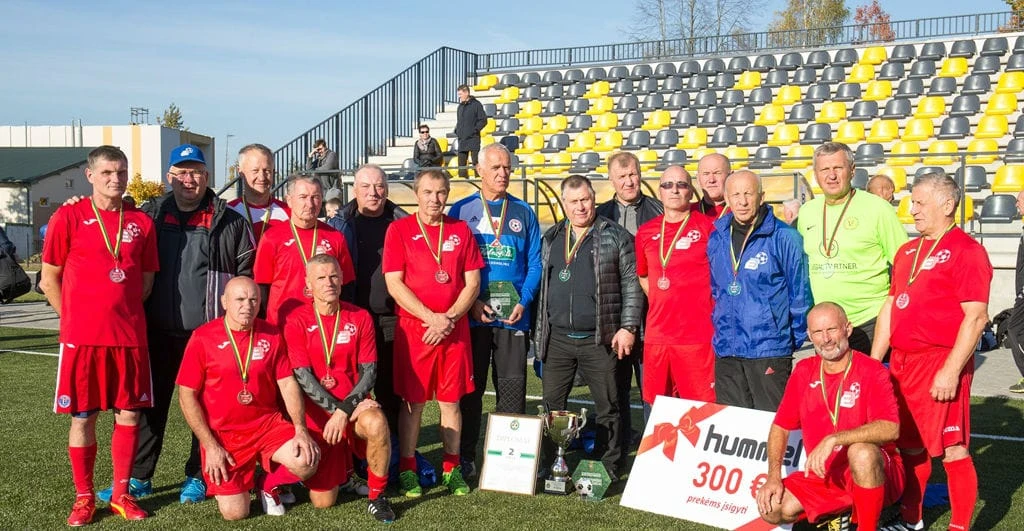 „Ekrano senjorai“ – Lietuvos futbolo vicečempionai