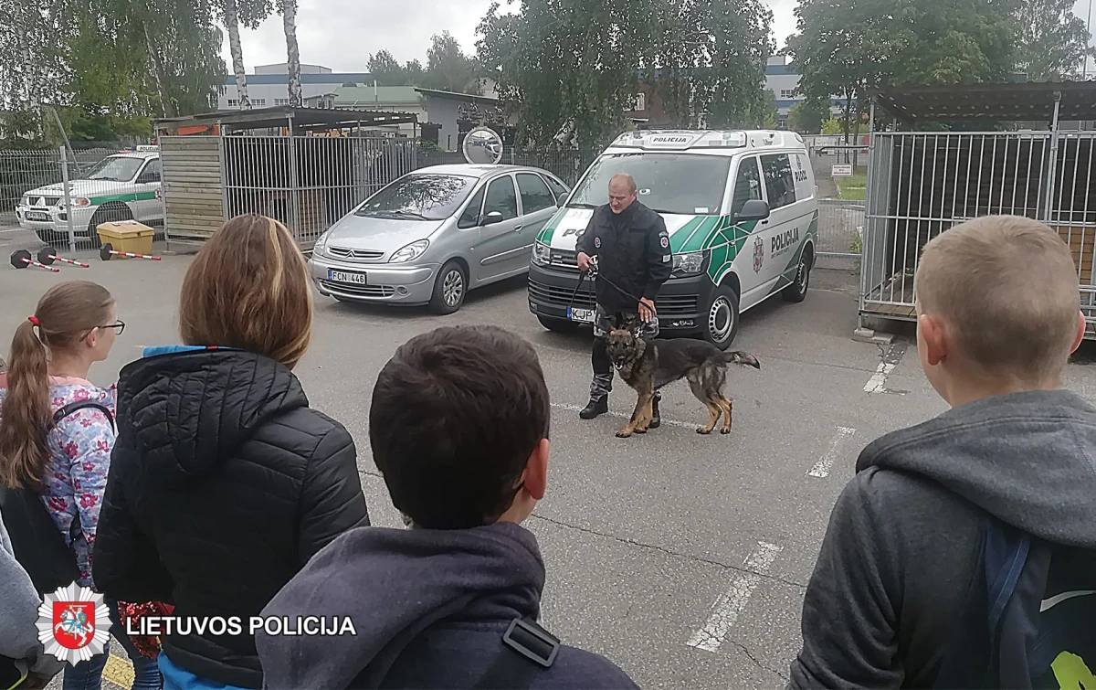 Stovyklėlė „Susipažinkime-policija!“