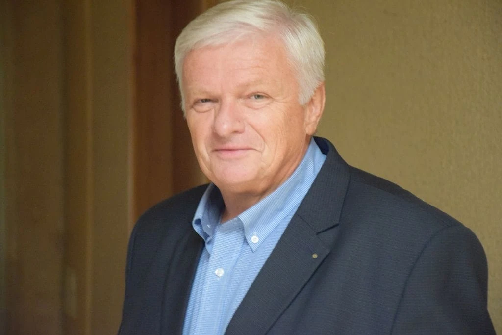 R DAmbrauskas