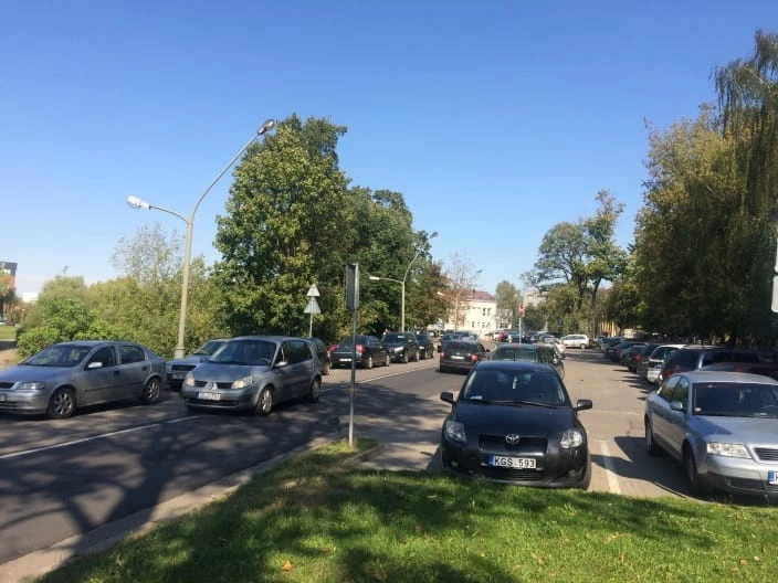 Uždaroma A. Jakšto gatvės atkarpa prie poliklinikos