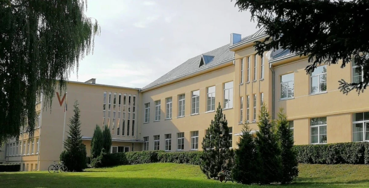 Išleidžiama pirmoji Panevėžio ekonomikos ir verslo akademijos laida