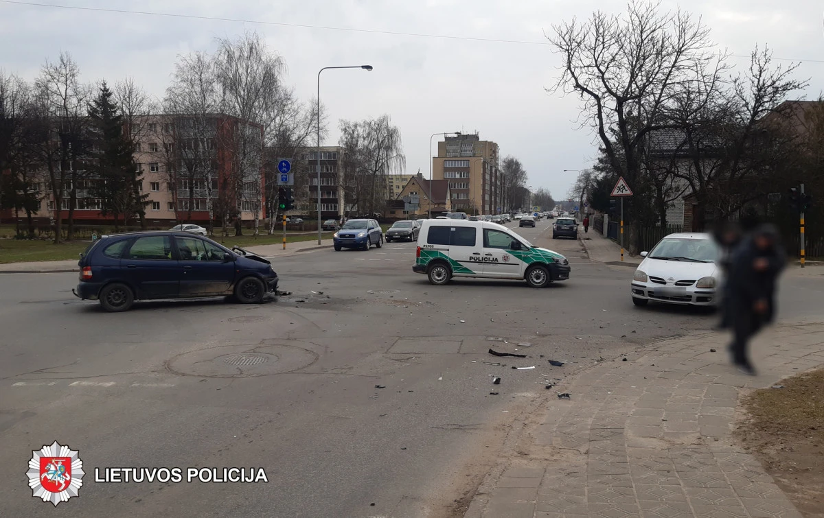 Policija ieško mačiusių eismo įvykį