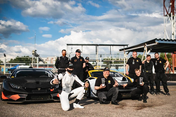Sim Racer triumfas ziediniu lenktyniu cempionate. Egidijaus Babelio foto 32 of 32