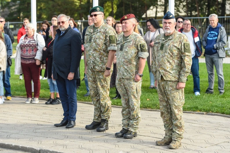 Karaliaus Mindaugo husarų batalione į atsargą išleidžiama 330 šauktinių karių