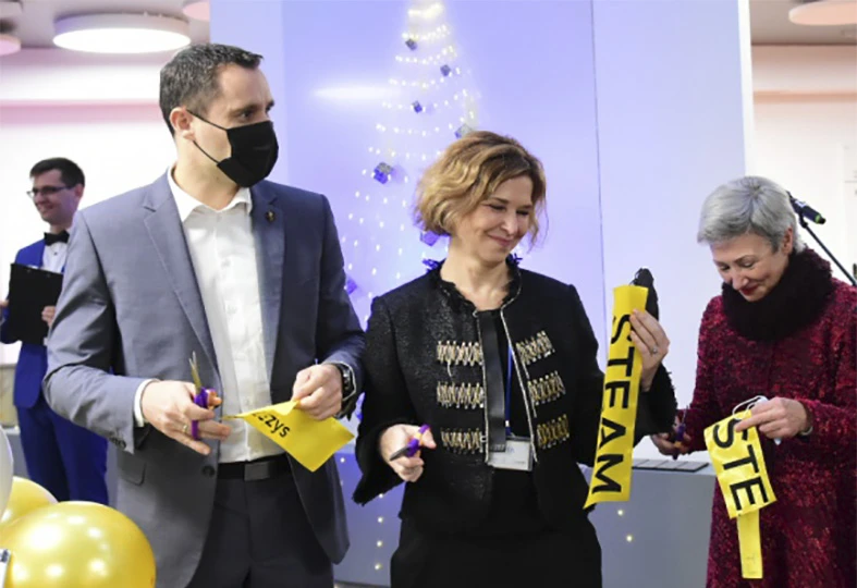 STEAM centro atidarymas Panevėžyje: nauja mokslo ir inovacijų erdvė