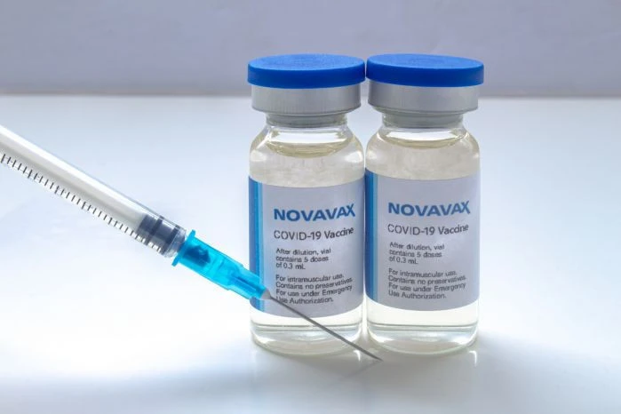 Naujos COVID-19 vakcinos „Nuvaxovid“ Lietuvą pasieks 2022 m. pirmąjį ketvirtį