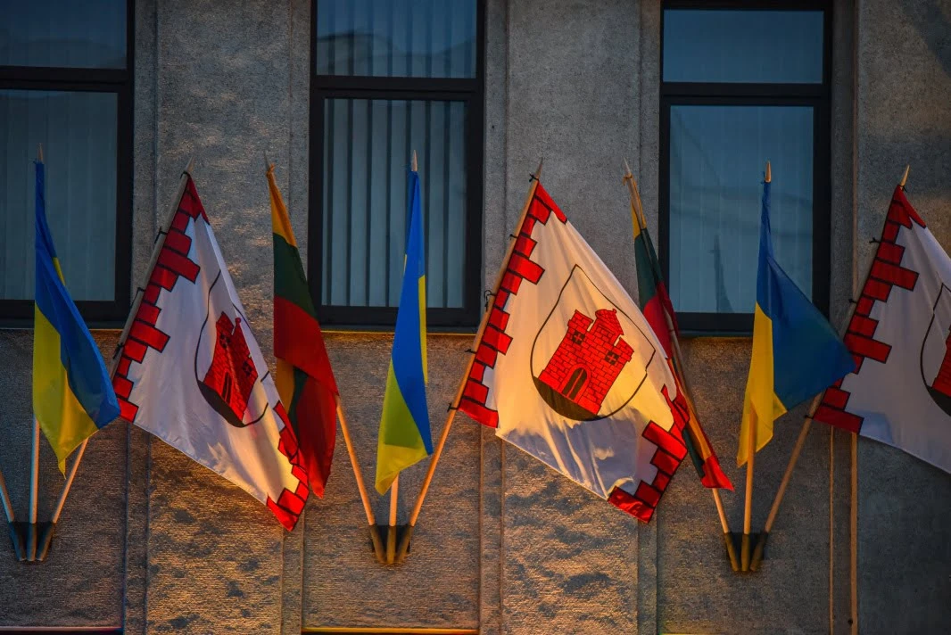 Kaip galime prisidėti prie paramos Ukrainai?