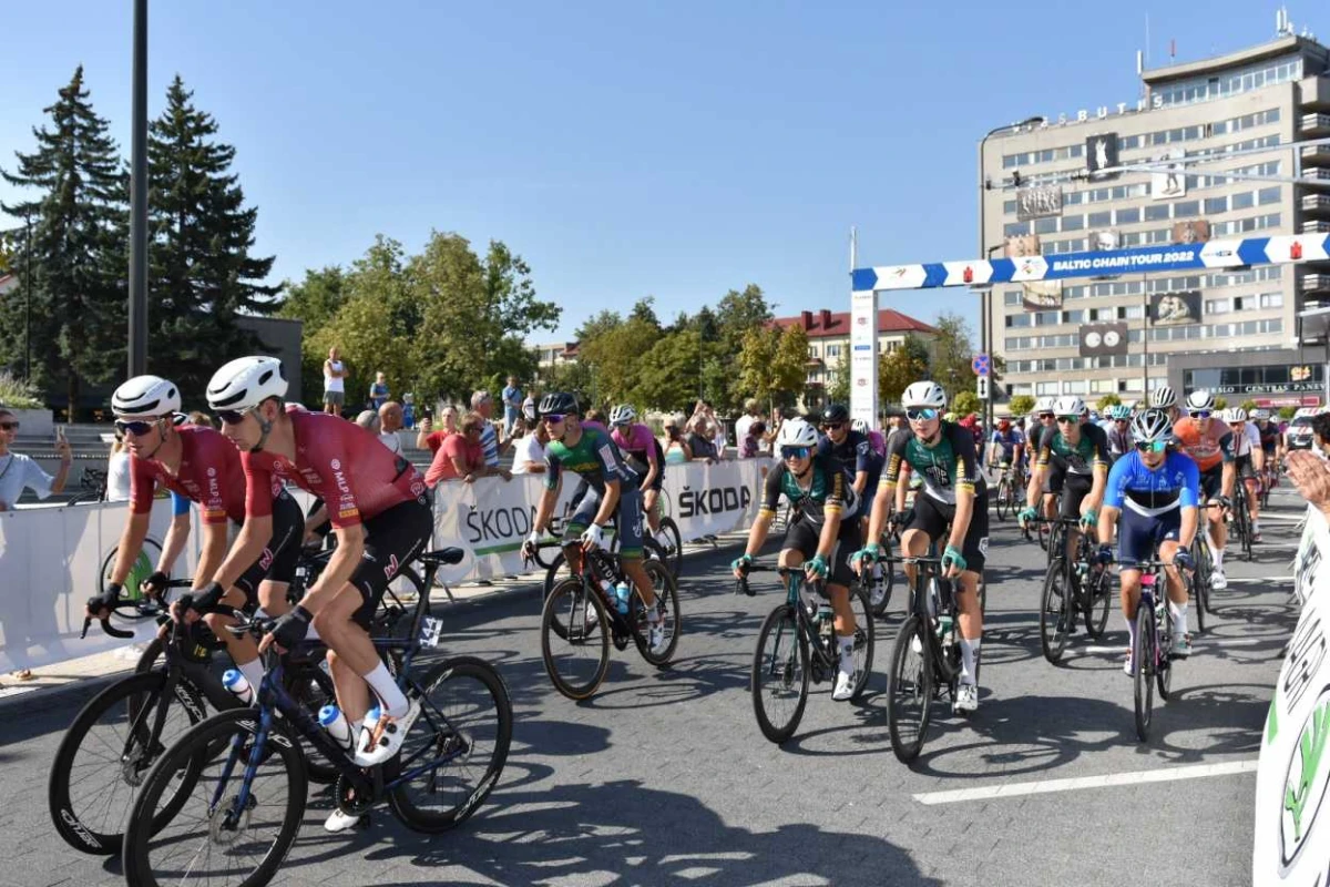 Panevėžyje startavo „Baltic Chain Tour“ dviračių plento lenktynės