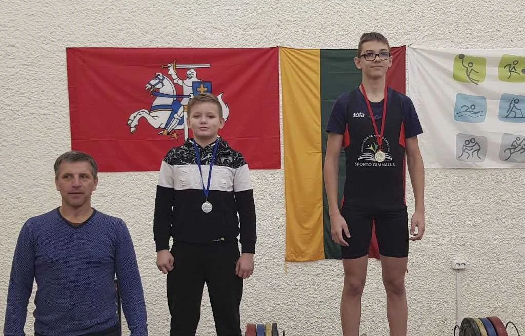 Sunkiaatlečiai Anykščiuose iškovojo aukso medalius