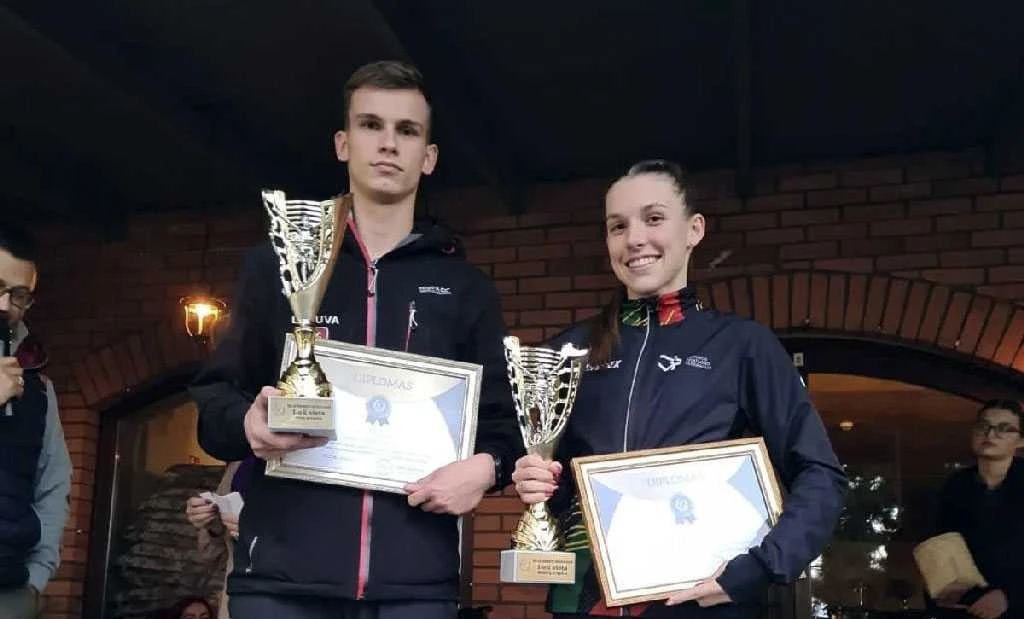 R.Sargūno gimnazijos triatlonininkai – „Romantic bėgimo taurės“ nugalėtojai