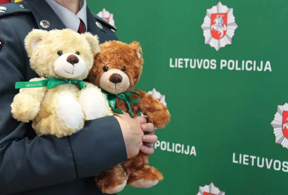 Nuo kepyklėlės vėl pavogtas meškinas
