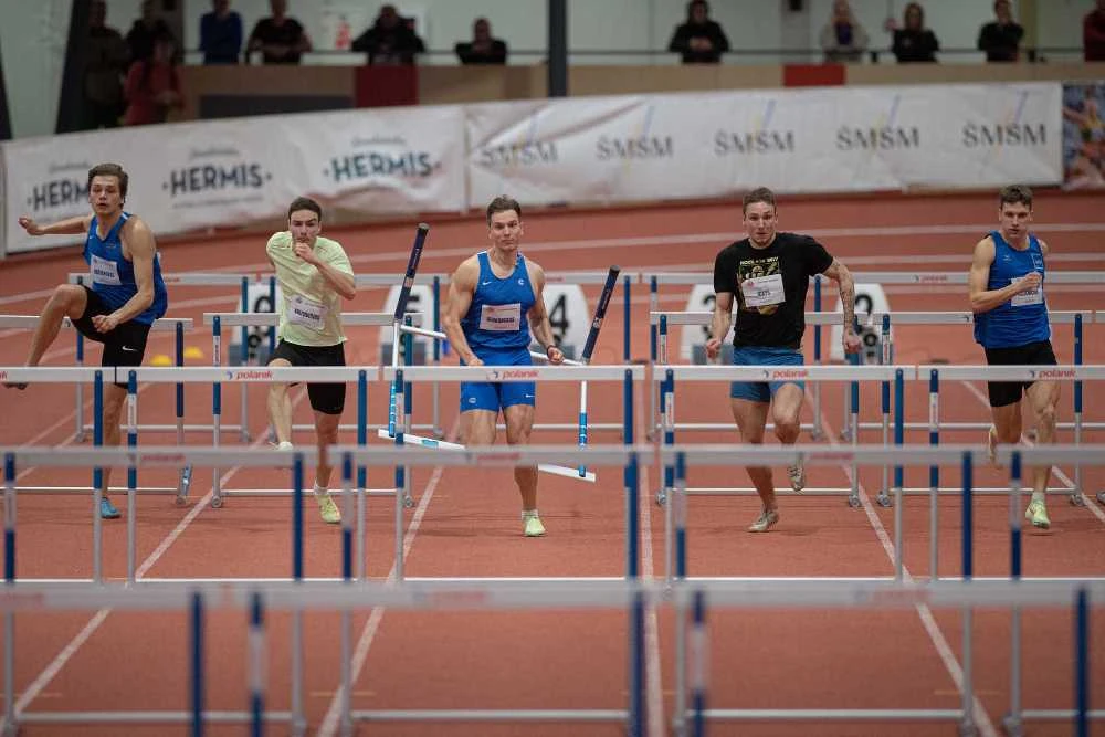 Panevėžio sporto centro ugdytiniai savo jėgas išbandė LLAF taurės varžybose