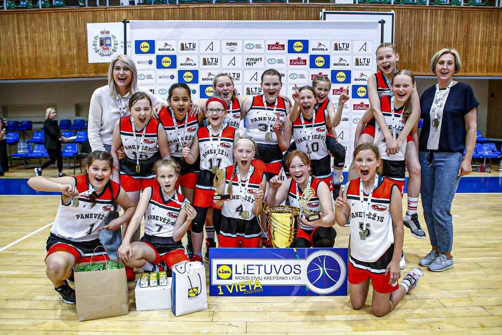 Jauniausios Panevėžio sporto centro krepšininkės – šalies čempionės