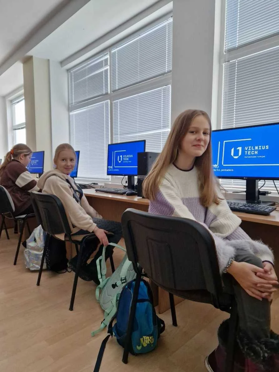 „RoboLabas“ komanda VILNIUS TECH projekte „Ateities inžinerija“ pelnė pagrindinį prizą