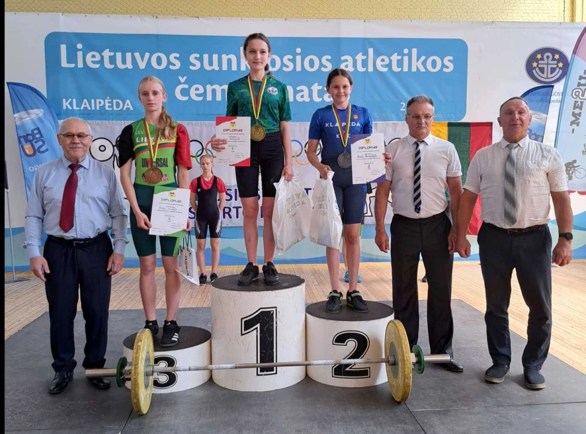 Lietuvos sunkiosios atletikos suaugusiųjų čempionate užimta trečia vieta