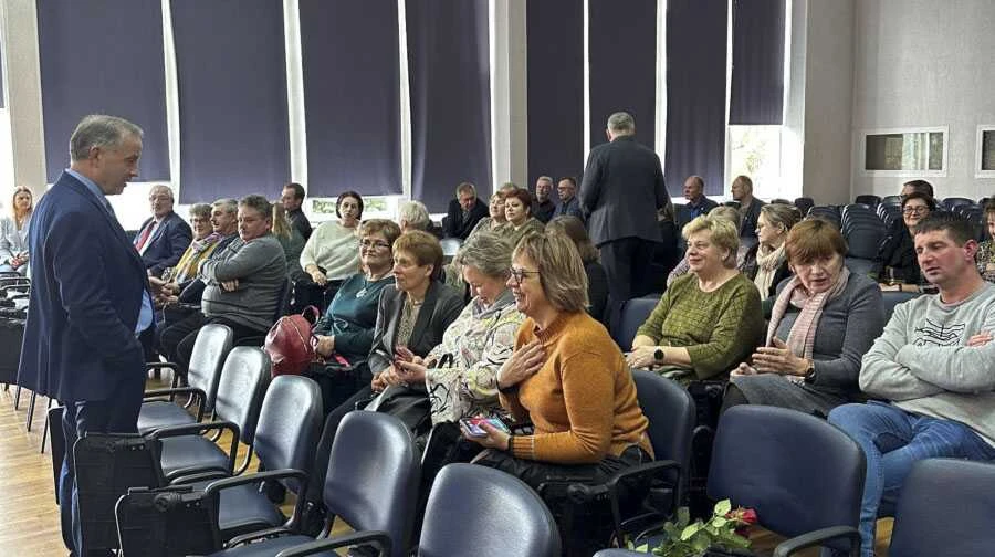 Išrinktiems seniūnaičiams įteikti pažymėjimai