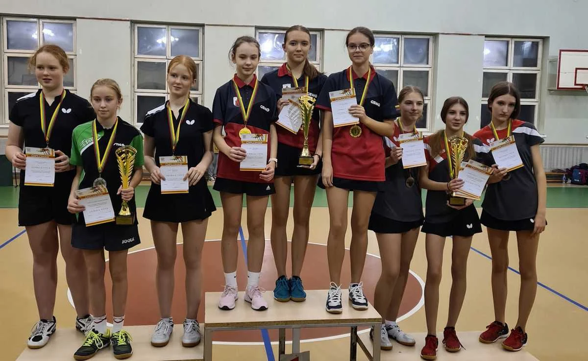 Panevėžio sporto centro stalo tenisininkių rankose - auksas