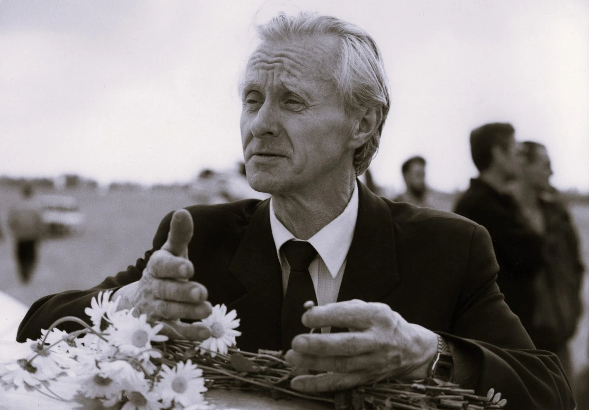 In memoriam. Netekome Panevėžio miesto garbės piliečio, aviakonstruktoriaus, lakūno Vlado Kensgailos