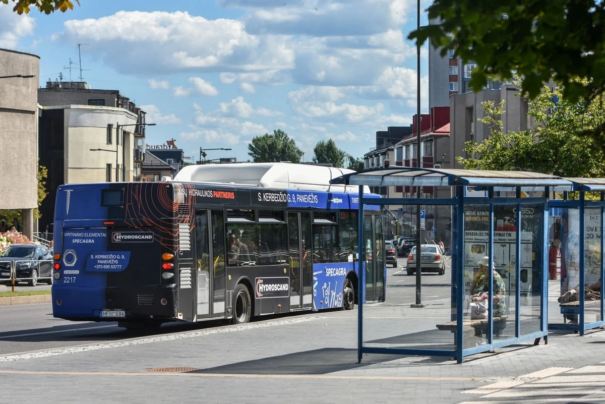 Vėlinių dienomis Panevėžyje – nemokamas viešasis transportas į Šilaičių kapines
