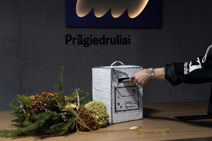 „pragiedruliai“ kviečia į šventinę meno mugę: unikalios dovanos, meno kūriniai ir mainytuvės