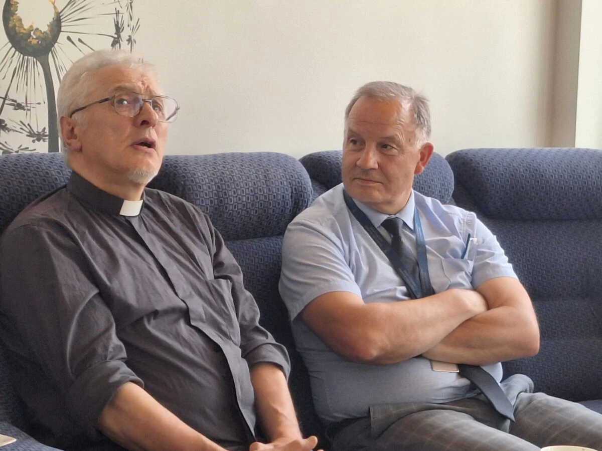 Panevėžio rajono savivaldybės kolektyvas pasveikino kunigą A. Dauknį