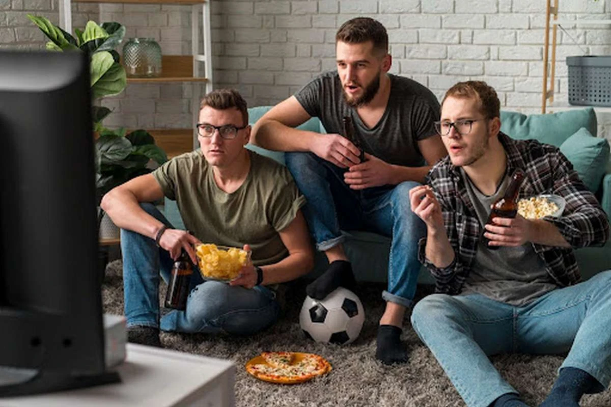 UEFA, „Premier“ lyga, NHL ir F1: kaip ir per kur pamatyti?