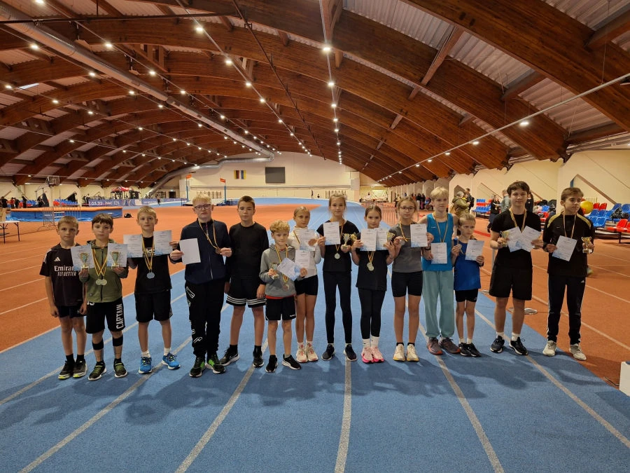 Jaunieji lengvaatlečiai džiugina puikiais rezultatais