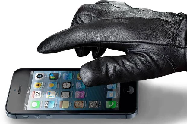 Telefoniniai sukčiai gali apsimesti ir draudikais