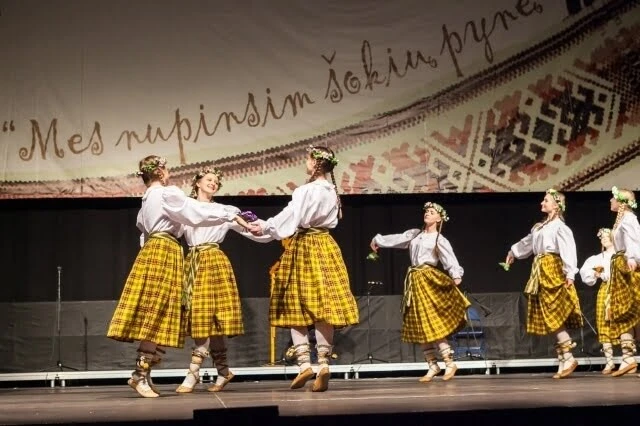 VIII tarptautinis vaikų tautinių šokių ir dainų festivalis „Mes nupinsim šokių pynę 2017“