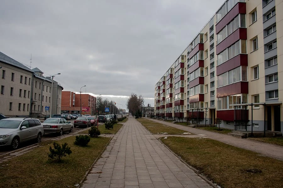 Atliekas kaupiantys ir nesaugūs kaimynai: kaip padėti?