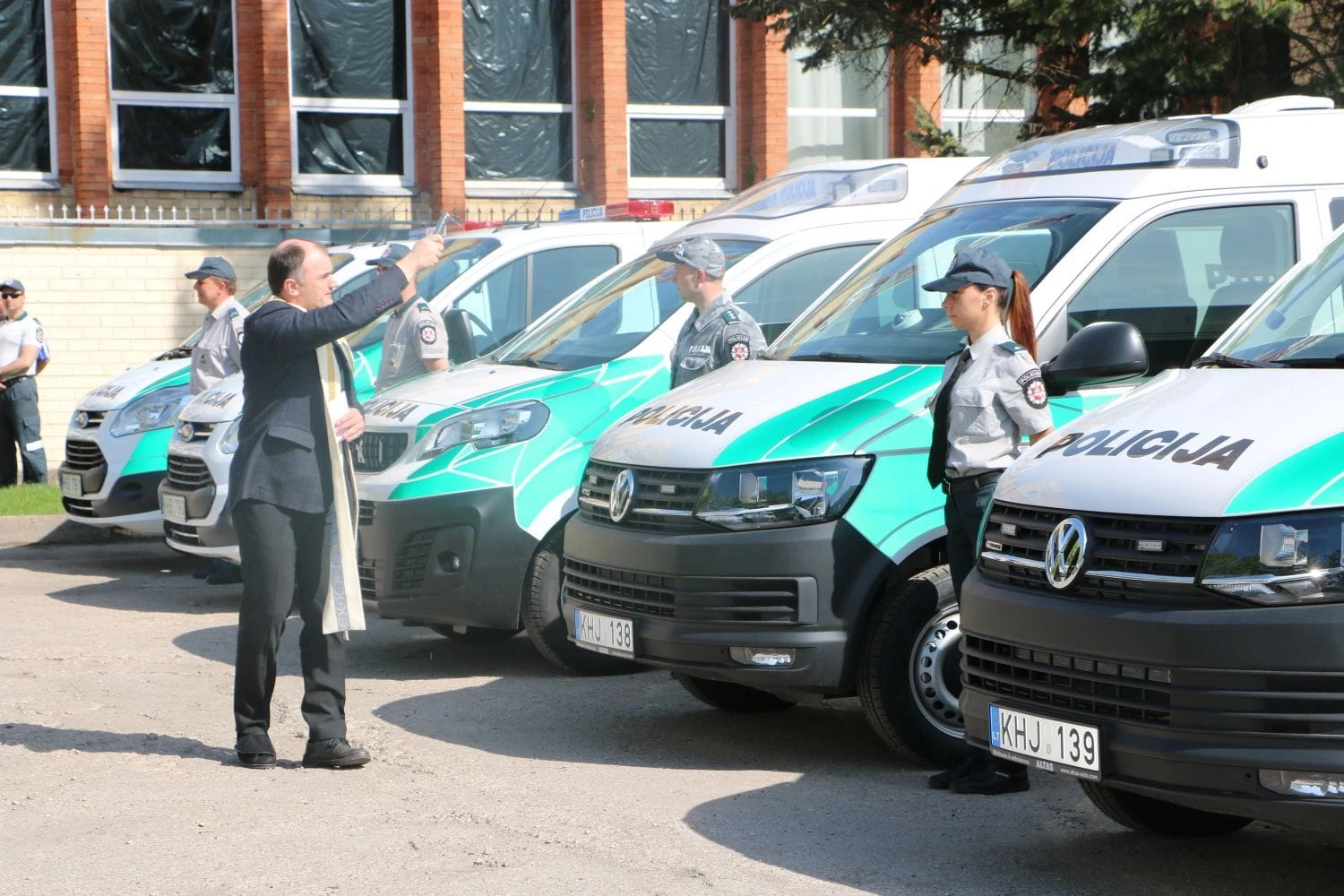 Į gatves išriedėjo nauji modernūs policijos automobiliai