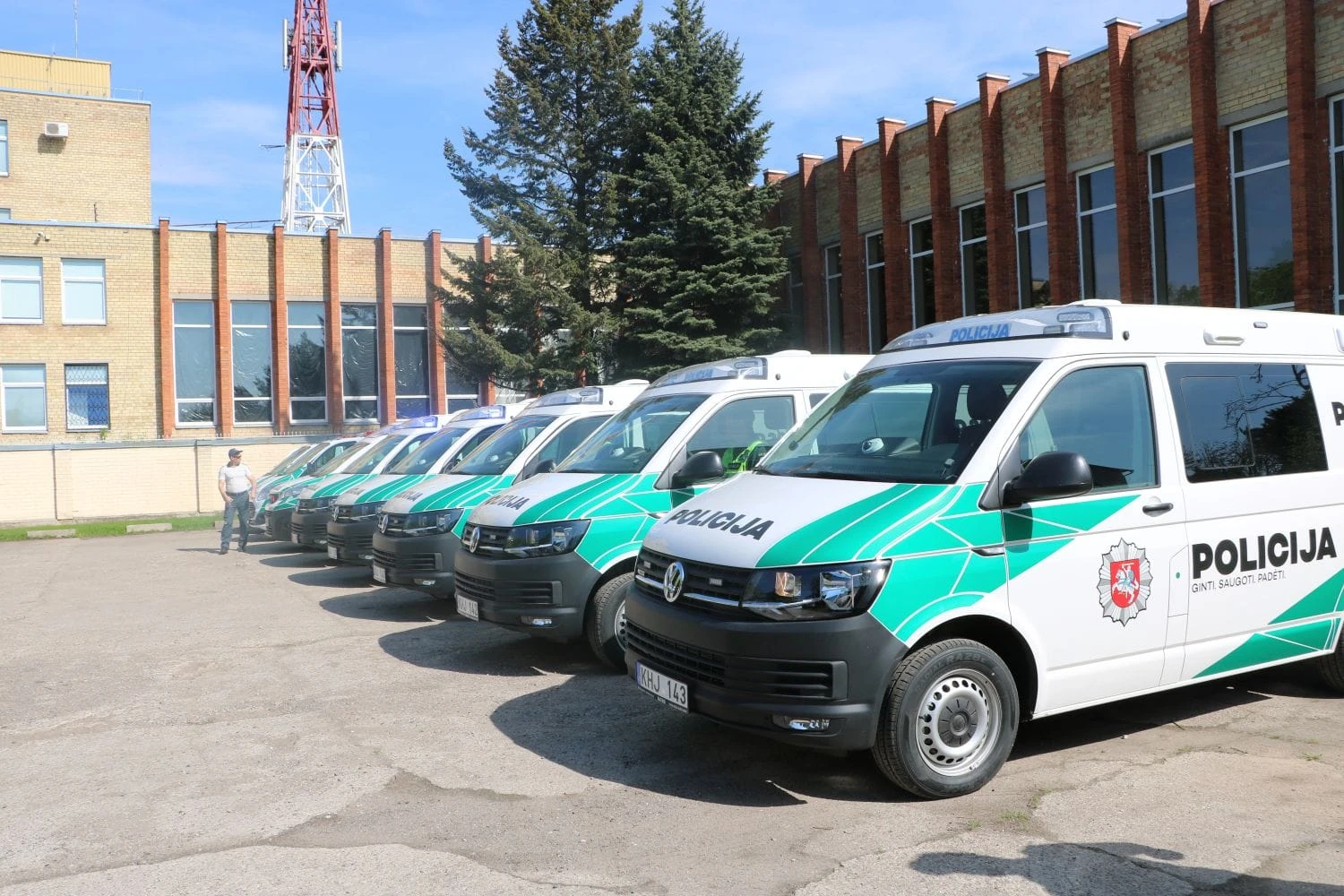 Į gatves išriedėjo nauji modernūs policijos automobiliai
