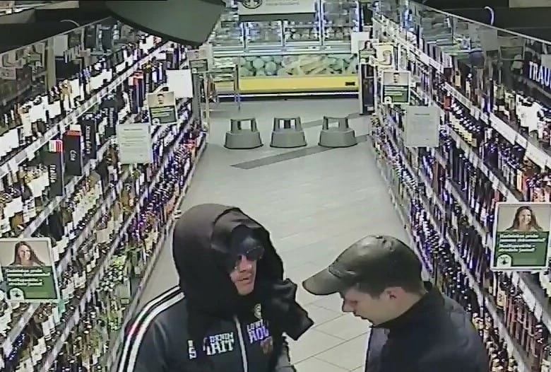Policija prašo padėti atpažinti įtariamuosius