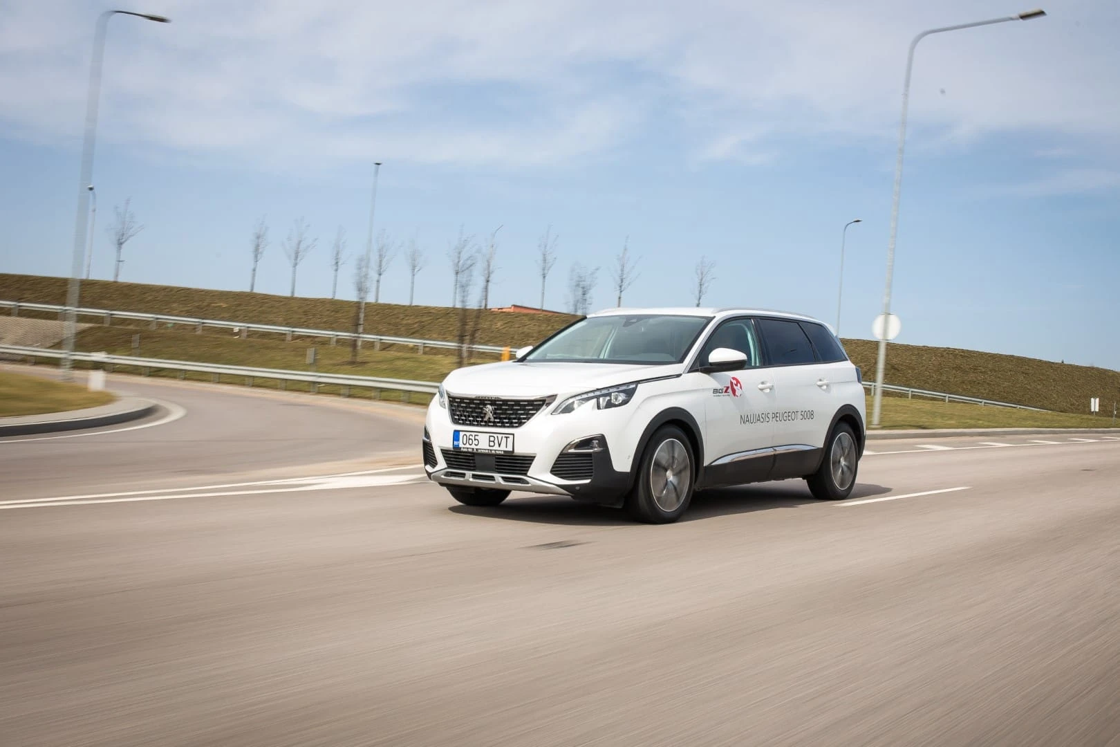 IMG 6227 150x150 Kaip Žydrūnas Savickas telpa į savo automobilius?