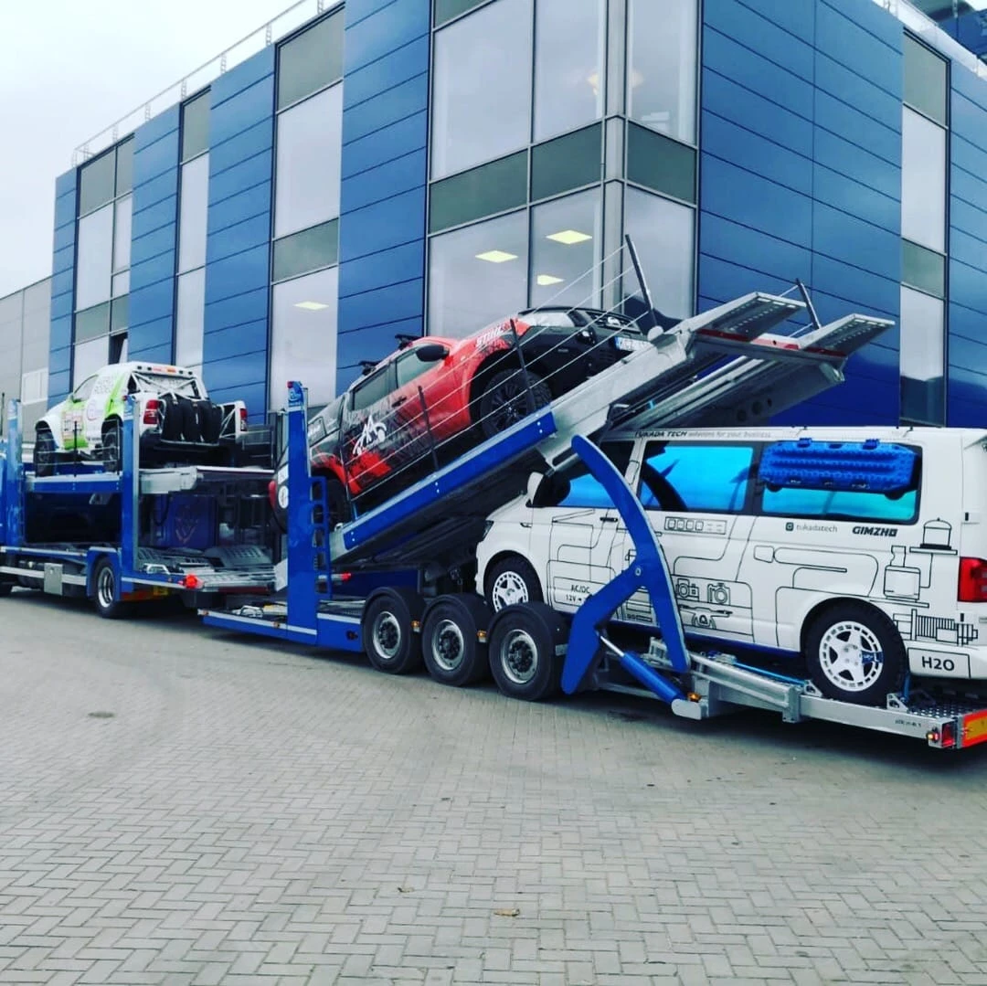 Dakaro raliui parengė mikroautobusą