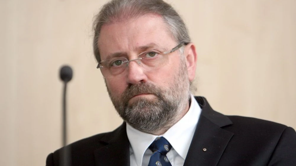 AT išteisino Rytį Mykolą Račkauską ir jo patarėją