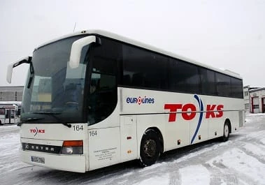 Autobusas mirtinai sužalojo moterį