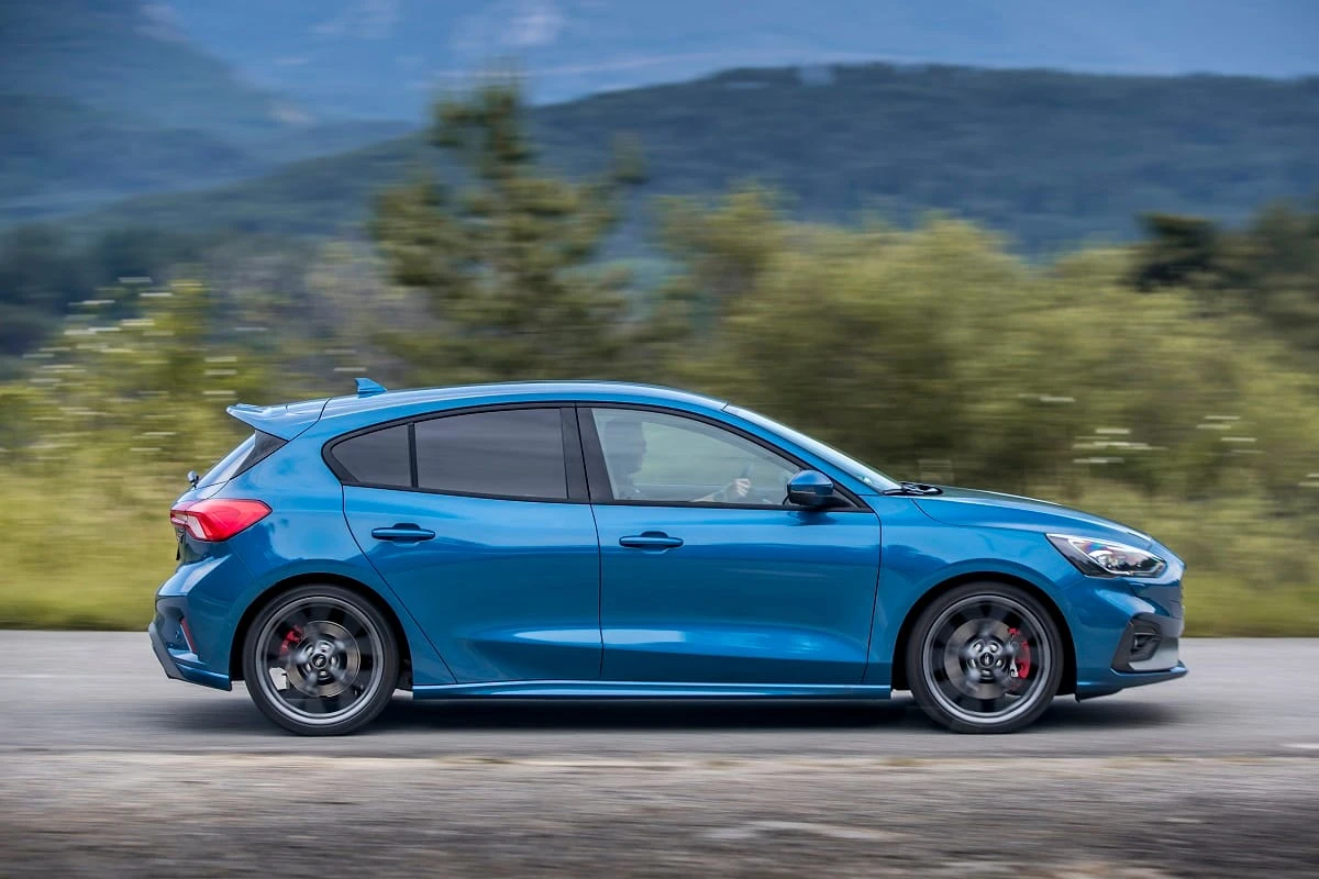 Subalansuotas: naujasis „Ford Focus ST“ išplėtė „karštojo hečbeko“ sąvoką