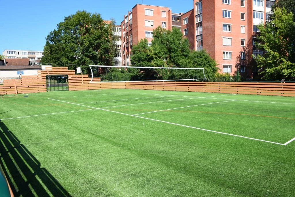 Atnaujintas J. Miltinio gimnazijos stadionas