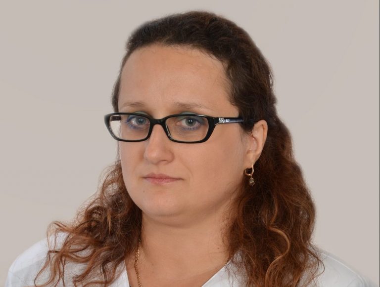 5d7799832019b e1568135650484