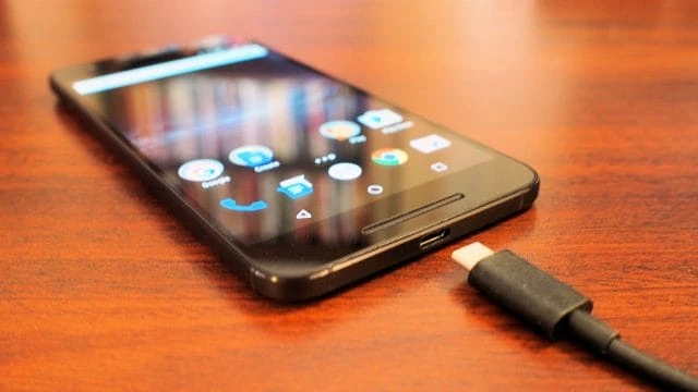 EP siekia bendro įkroviklio visiems mobiliesiems telefonams