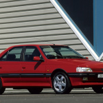 Šeši „Peugeot“ metų automobiliai: nuo 504 sedano iki naujojo 208 hečbeko 4 Peugeot 405