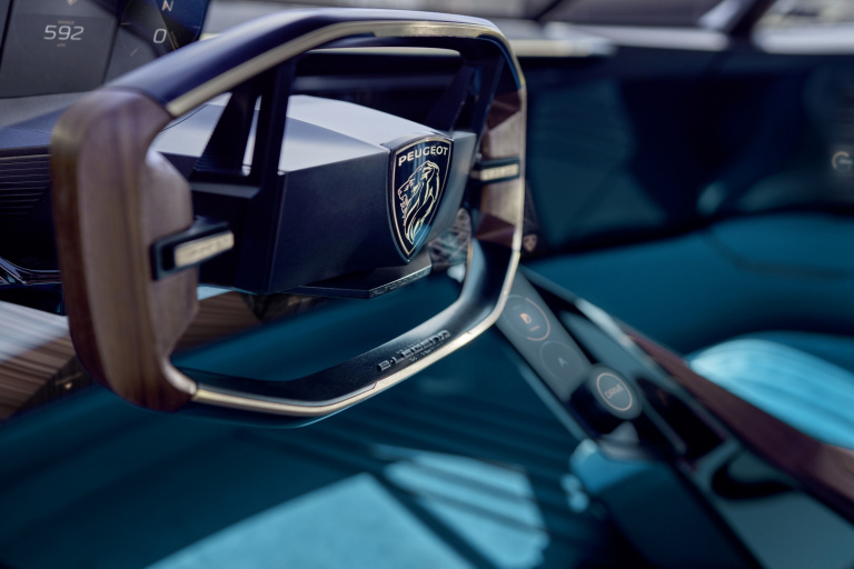 Peugeot e Legend