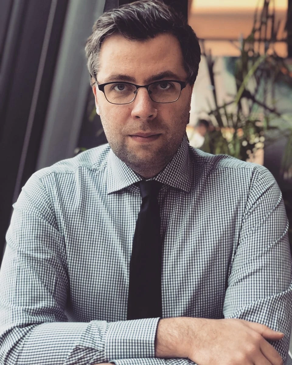 Vyriausybės ataskaita, spektaklis mūsų akims ir rožinis vienaragis