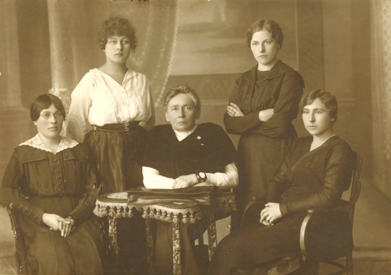 atkuriamojo seimo nariai